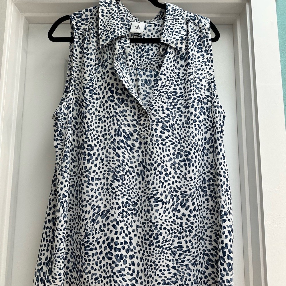 CAbi Women's Sleeveless Leopard Print Top - Black and White